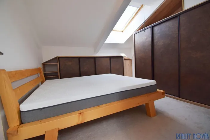 Pronájem bytu 2+kk, Praha - Lochkov, U sladovny, 63 m2