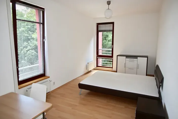 Pronájem bytu 1+kk, Praha - Košíře, Pod Klamovkou, 44 m2