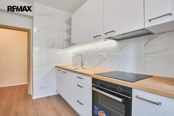 Pronájem bytu 2+1, Praha - Vršovice, Amurská, 73 m2