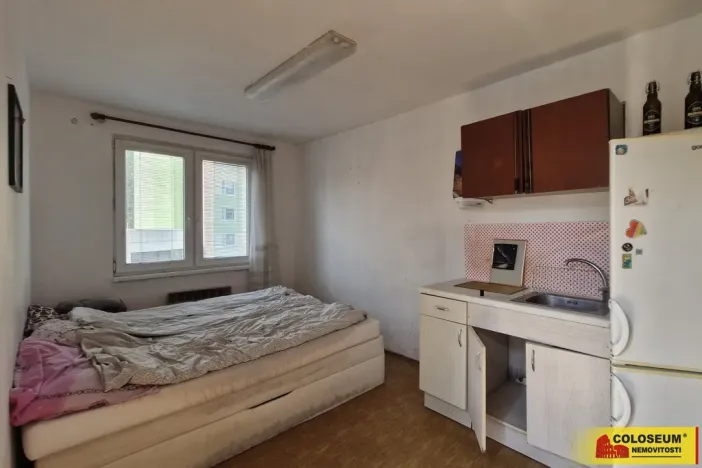 Prodej obchodního prostoru, Pohořelice, 350 m2
