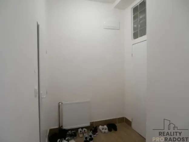 Pronájem bytu 1+kk, Hradec Králové, Malé náměstí, 42 m2