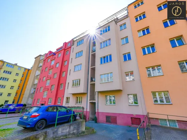 Pronájem bytu 1+kk, Praha - Košíře, Vrchlického, 26 m2