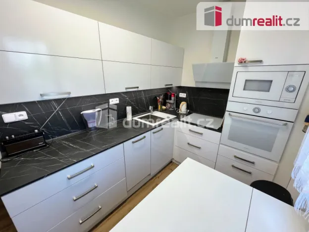 Pronájem bytu 3+1, Uherské Hradiště, náměstí Republiky, 70 m2