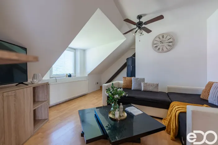 Prodej rodinného domu, Sezemice - Veská, 163 m2