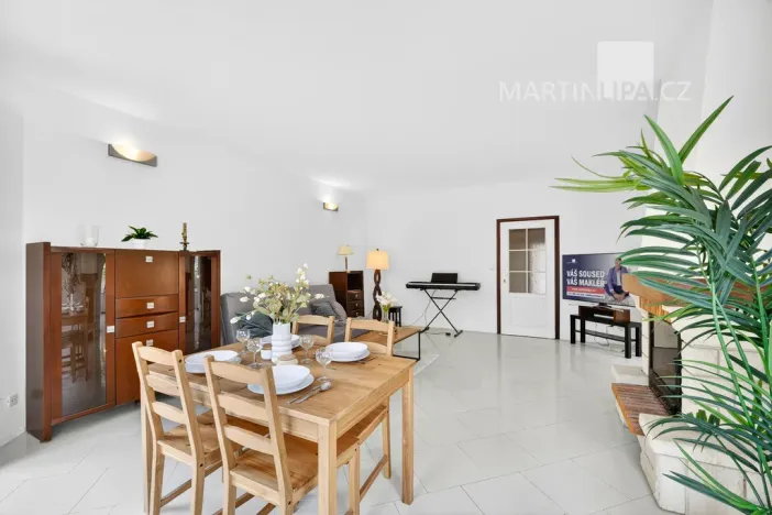 Prodej rodinného domu, Šestajovice, Cyrilov, 366 m2