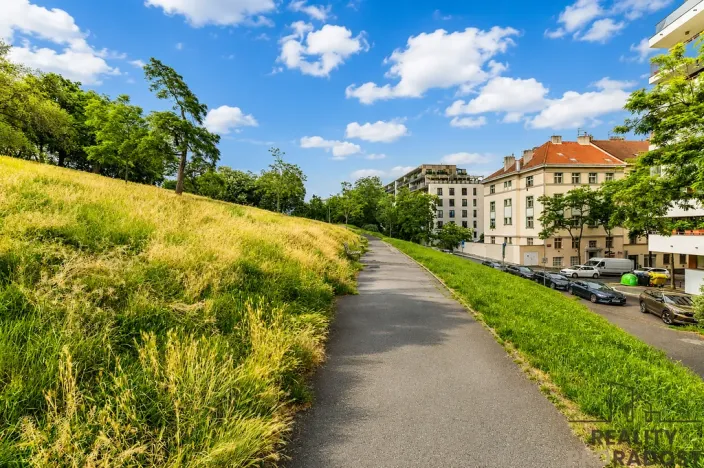 Prodej bytu 1+kk, Praha, Kališnická, 34 m2