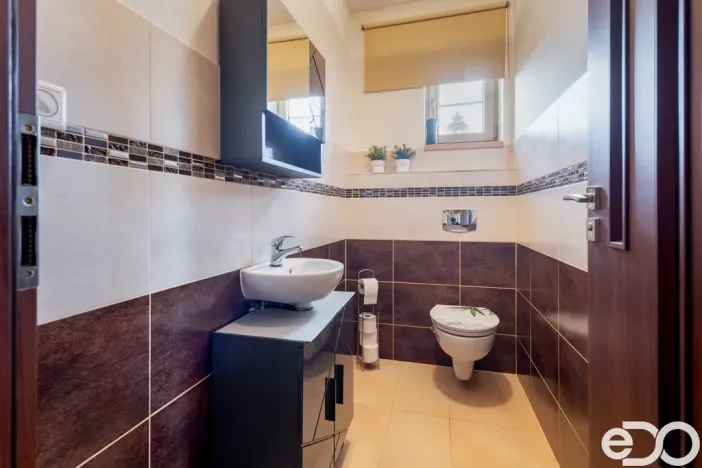 Prodej rodinného domu, Květov, 410 m2
