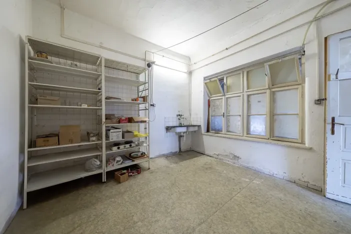 Prodej obchodního prostoru, Kroměříž - Těšnovice, 214 m2