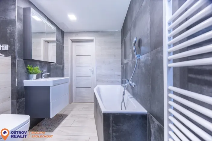 Prodej bytu 2+1, Uničov, Opletalova, 59 m2
