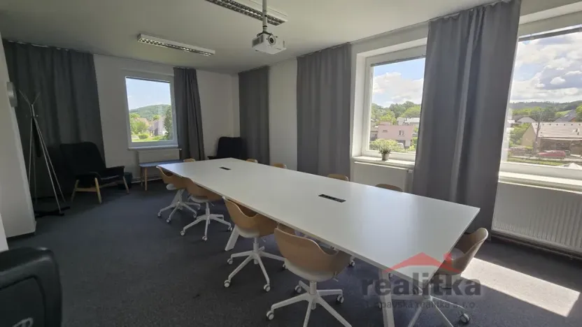 Pronájem kanceláře, Hradec nad Moravicí, Žižkova, 200 m2