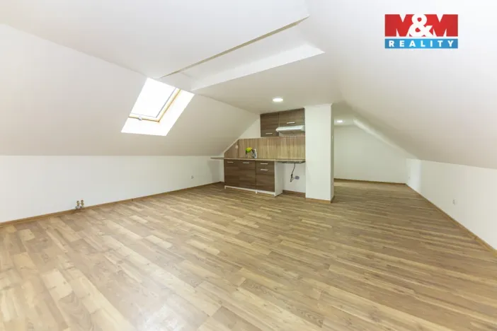 Pronájem rodinného domu, Velim, třída Krále Jiřího, 280 m2