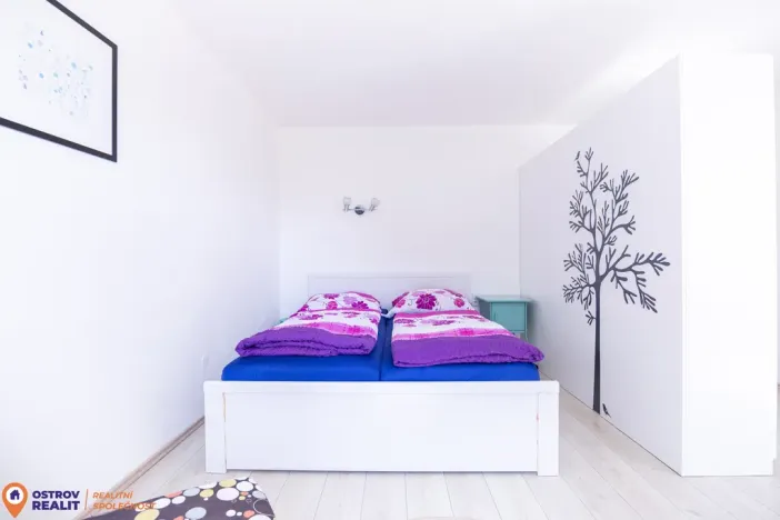 Prodej bytu 1+kk, Staré Město - Stříbrnice, 30 m2