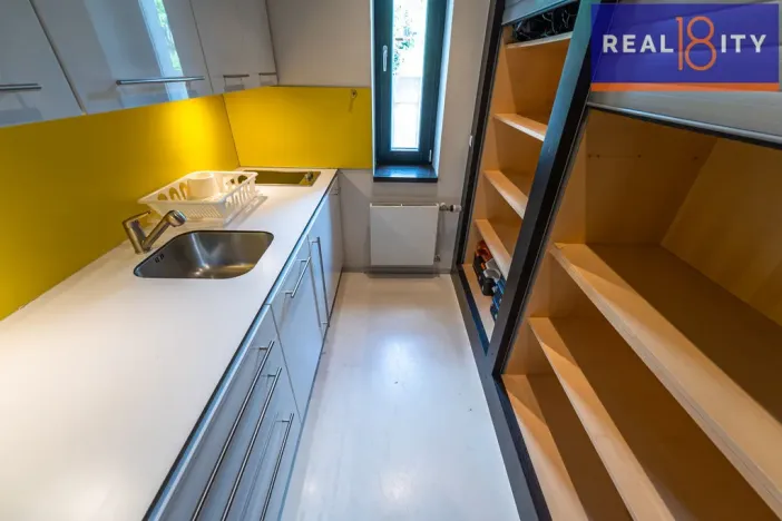 Pronájem vily, Praha, U Hadovky, 400 m2