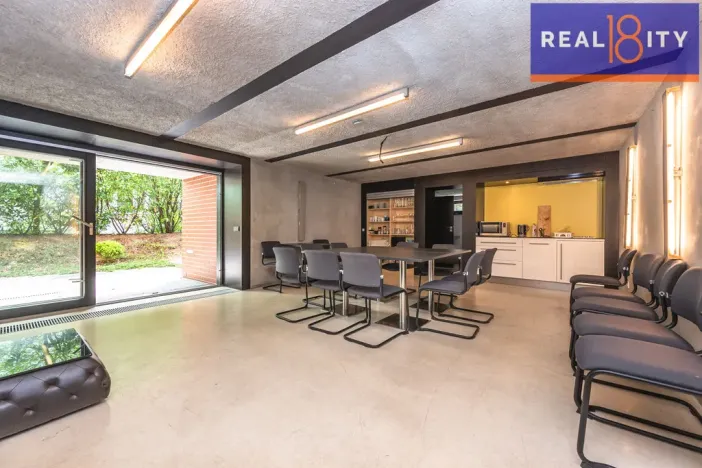 Pronájem vily, Praha, U Hadovky, 400 m2