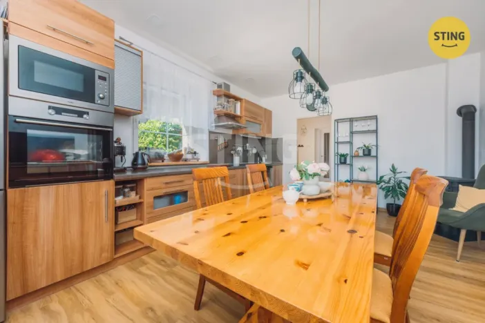 Prodej rodinného domu, Staré Jesenčany, 150 m2