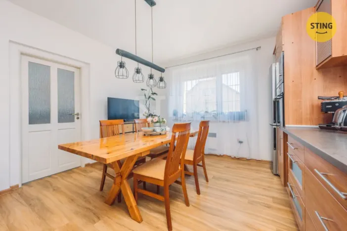 Prodej rodinného domu, Staré Jesenčany, 150 m2