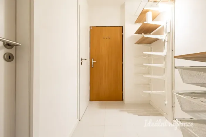 Pronájem bytu 1+1, Praha - Bohnice, Cafourkova, 32 m2