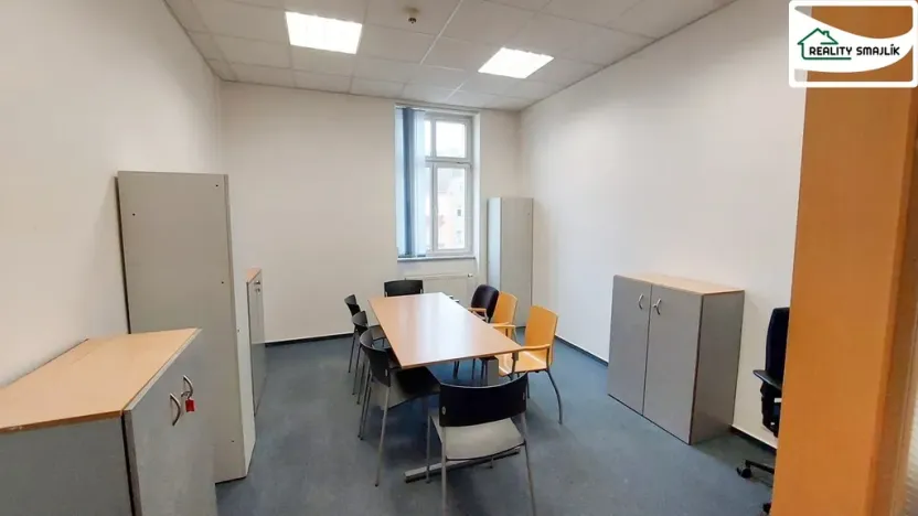 Pronájem kanceláře, Cheb, Májová, 21 m2