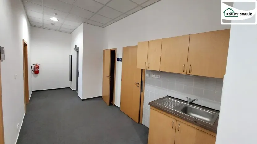 Pronájem kanceláře, Cheb, Májová, 21 m2