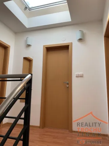 Pronájem rodinného domu, Hradec Králové, U Svodnice, 85 m2