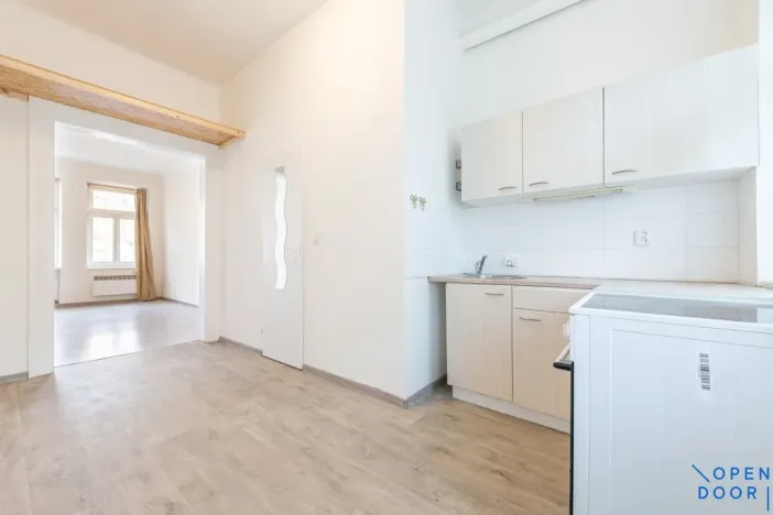 Pronájem bytu 1+1, Praha - Žižkov, Husitská, 28 m2