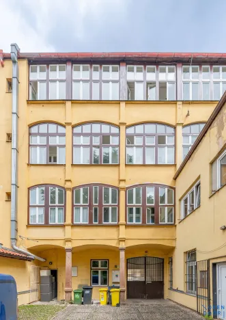 Pronájem bytu 1+1, Praha - Žižkov, Husitská, 28 m2