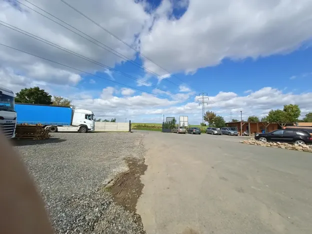 Pronájem komerčního pozemku, Třebotov, Pod Vsí, 300 m2