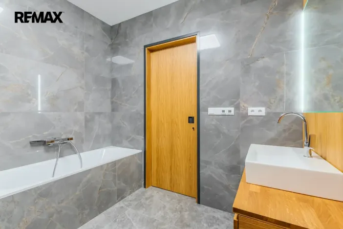 Prodej bytu 2+kk, Praha - Nové Město, Opatovická, 92 m2