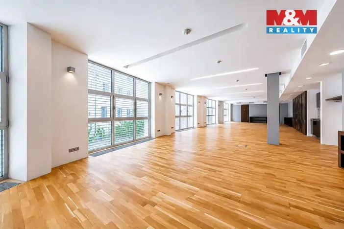 Pronájem kanceláře, Olomouc, Horní náměstí, 649 m2