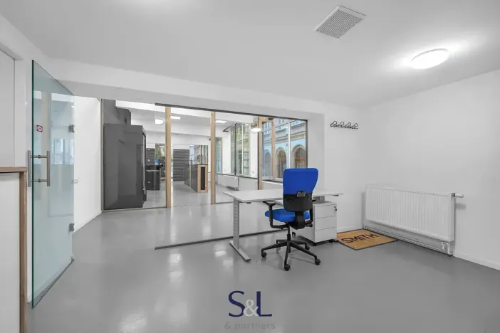 Pronájem obchodního prostoru, Liberec, nám. Sokolovské, 214 m2