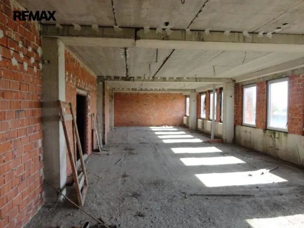 Prodej obchodního prostoru, Oskořínek, Chlebská, 1600 m2