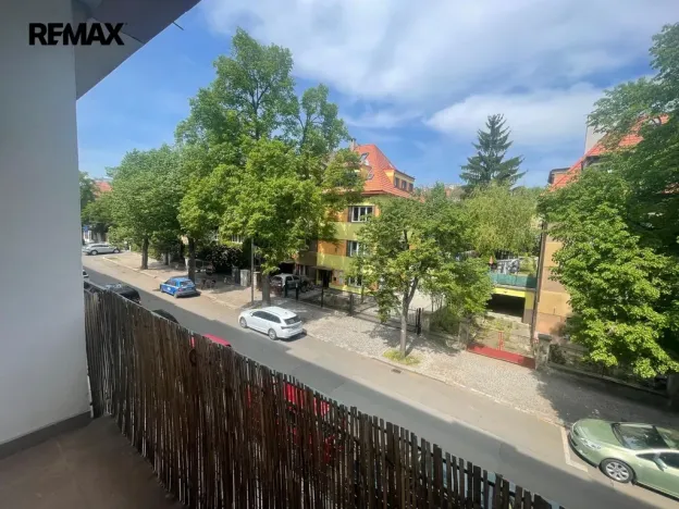 Pronájem bytu 2+kk, Praha - Žižkov, U kněžské louky, 50 m2