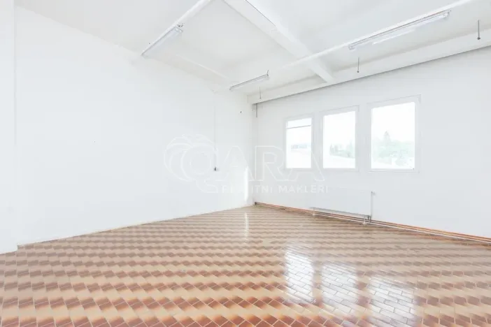 Pronájem skladu, Písek - Budějovické Předměstí, U Vodárny, 288 m2