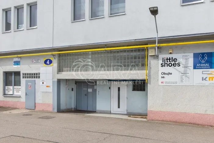 Pronájem skladu, Písek - Budějovické Předměstí, U Vodárny, 288 m2