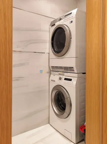 Pronájem bytu 1+kk, Praha - Smíchov, U Nikolajky, 39 m2