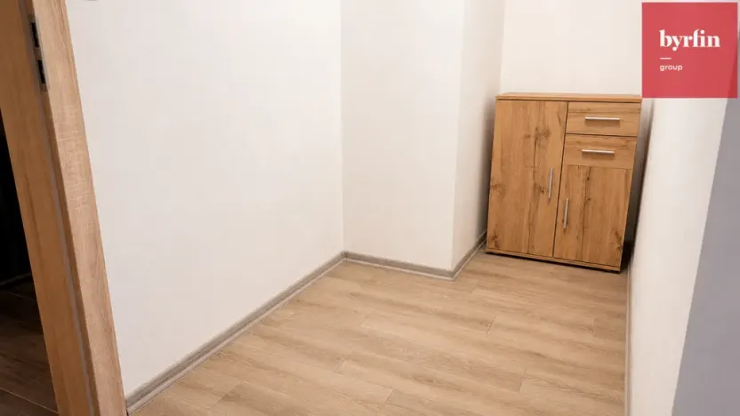 Pronájem bytu 2+kk, Opava, Jaselská, 54 m2