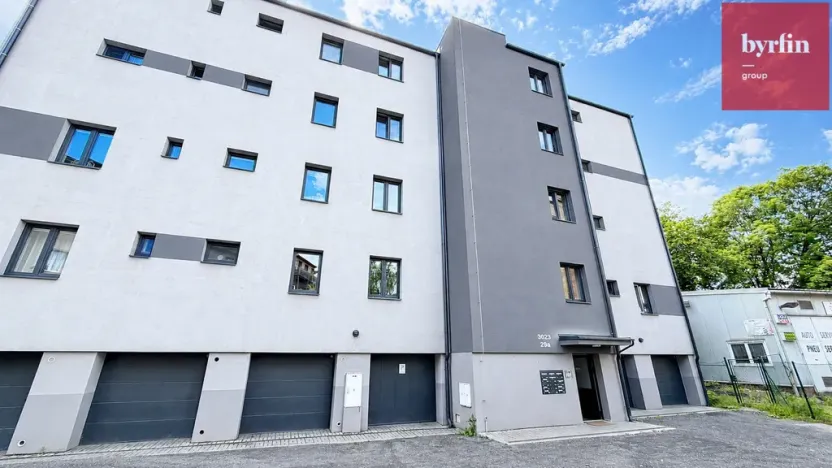 Pronájem bytu 2+kk, Opava, Jaselská, 54 m2