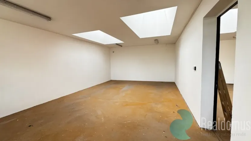 Pronájem výrobních prostor, České Budějovice, K Dolíčku, 314 m2