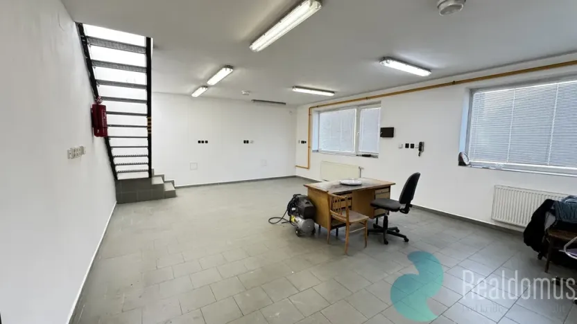 Pronájem výrobních prostor, České Budějovice, K Dolíčku, 314 m2
