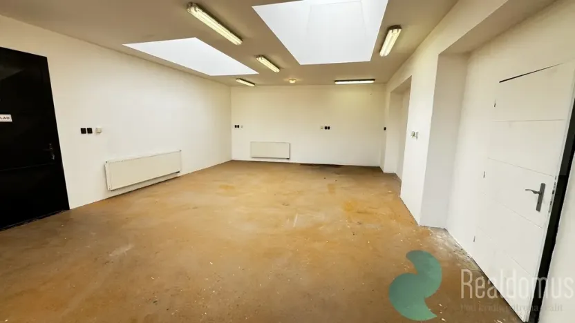 Pronájem výrobních prostor, České Budějovice, K Dolíčku, 314 m2