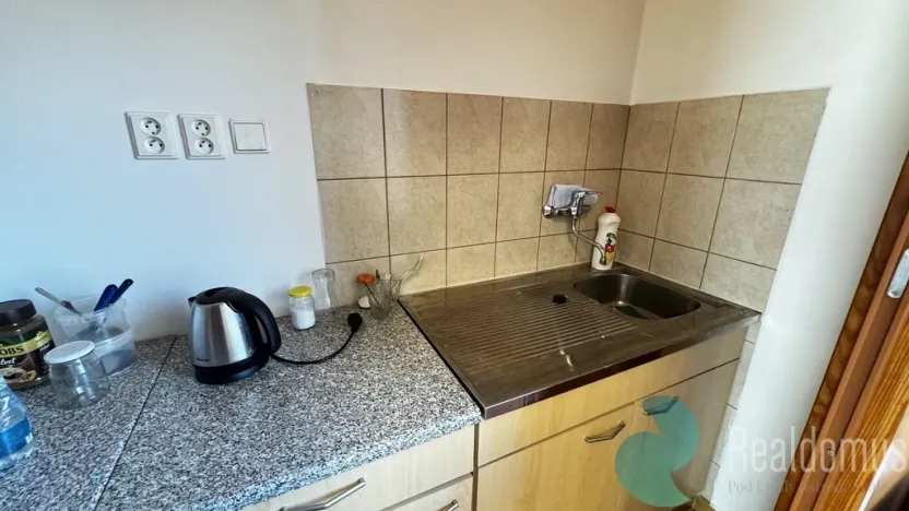 Pronájem výrobních prostor, České Budějovice, K Dolíčku, 314 m2