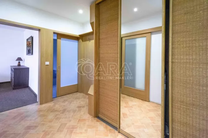 Pronájem bytu 2+1, Neratovice, Kpt. Jaroše, 61 m2