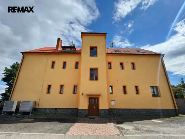 Prodej činžovního domu, Lety, 550 m2