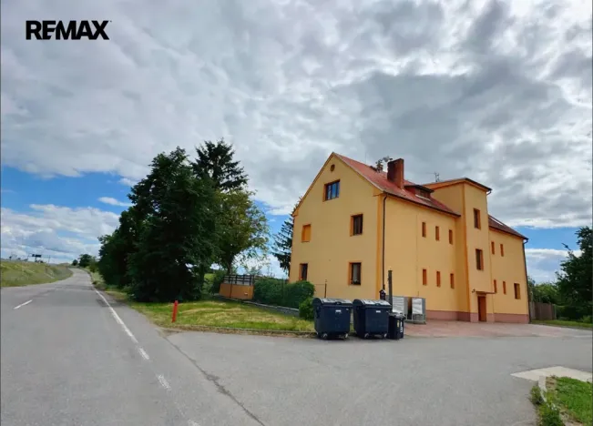 Prodej činžovního domu, Lety, 550 m2