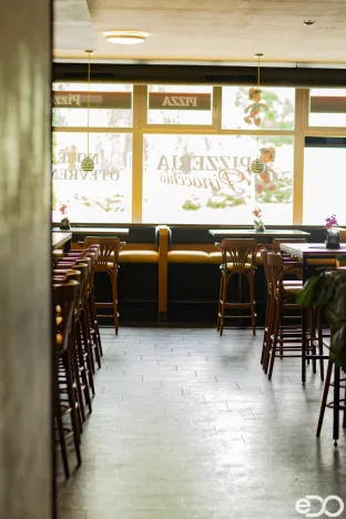 Pronájem restaurace, Pardubice, nábřeží Závodu míru, 100 m2