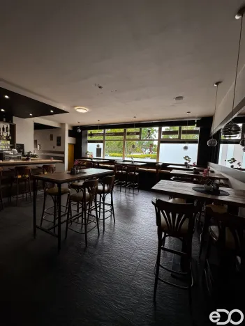 Pronájem restaurace, Pardubice, nábřeží Závodu míru, 100 m2