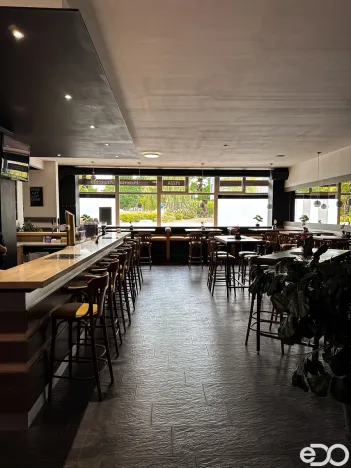 Pronájem restaurace, Pardubice, nábřeží Závodu míru, 100 m2