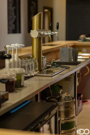 Pronájem restaurace, Pardubice, nábřeží Závodu míru, 100 m2