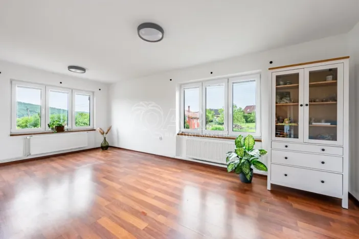 Prodej bytu 3+1, Osek, 72 m2
