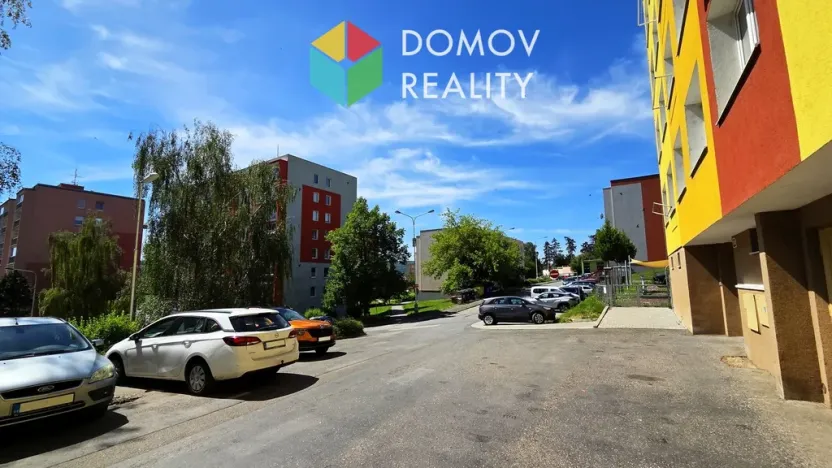 Prodej bytu 3+kk, Králův Dvůr, Nad Stadionem, 67 m2